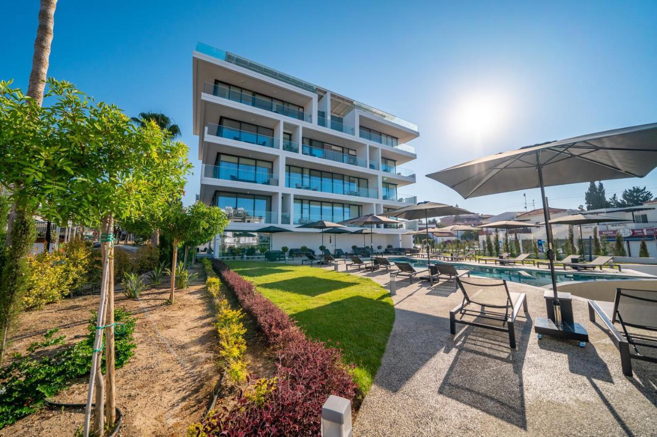 The Palmiers Aparthotel Paphos Exteriör bild