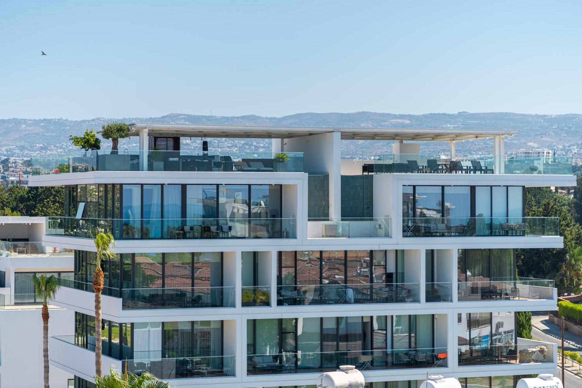 The Palmiers Aparthotel Paphos Exteriör bild